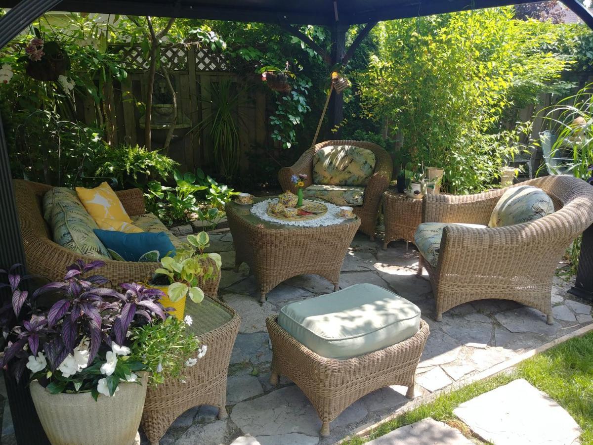 Twiningretreat Bed & Breakfast Niagara-on-the-Lake Exterior foto
